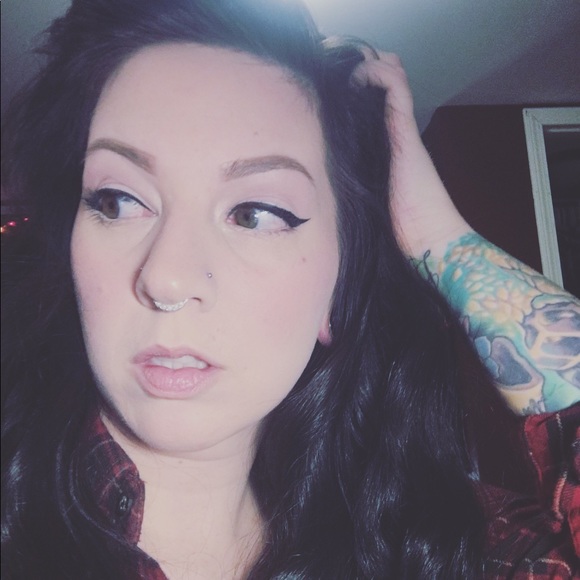 •Meet your Posher• - Picture 6 of 11